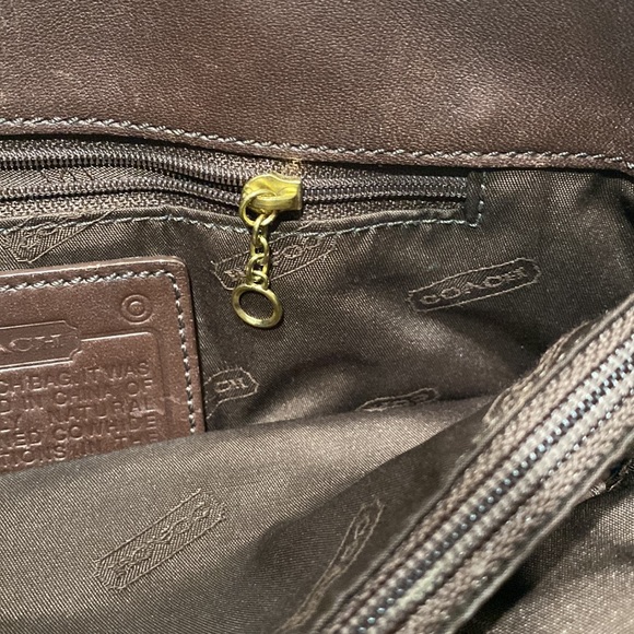 COACH (No. C2W-9803) Legacy Vintage Brown Leather Tote Bag - Picture 14 of 16